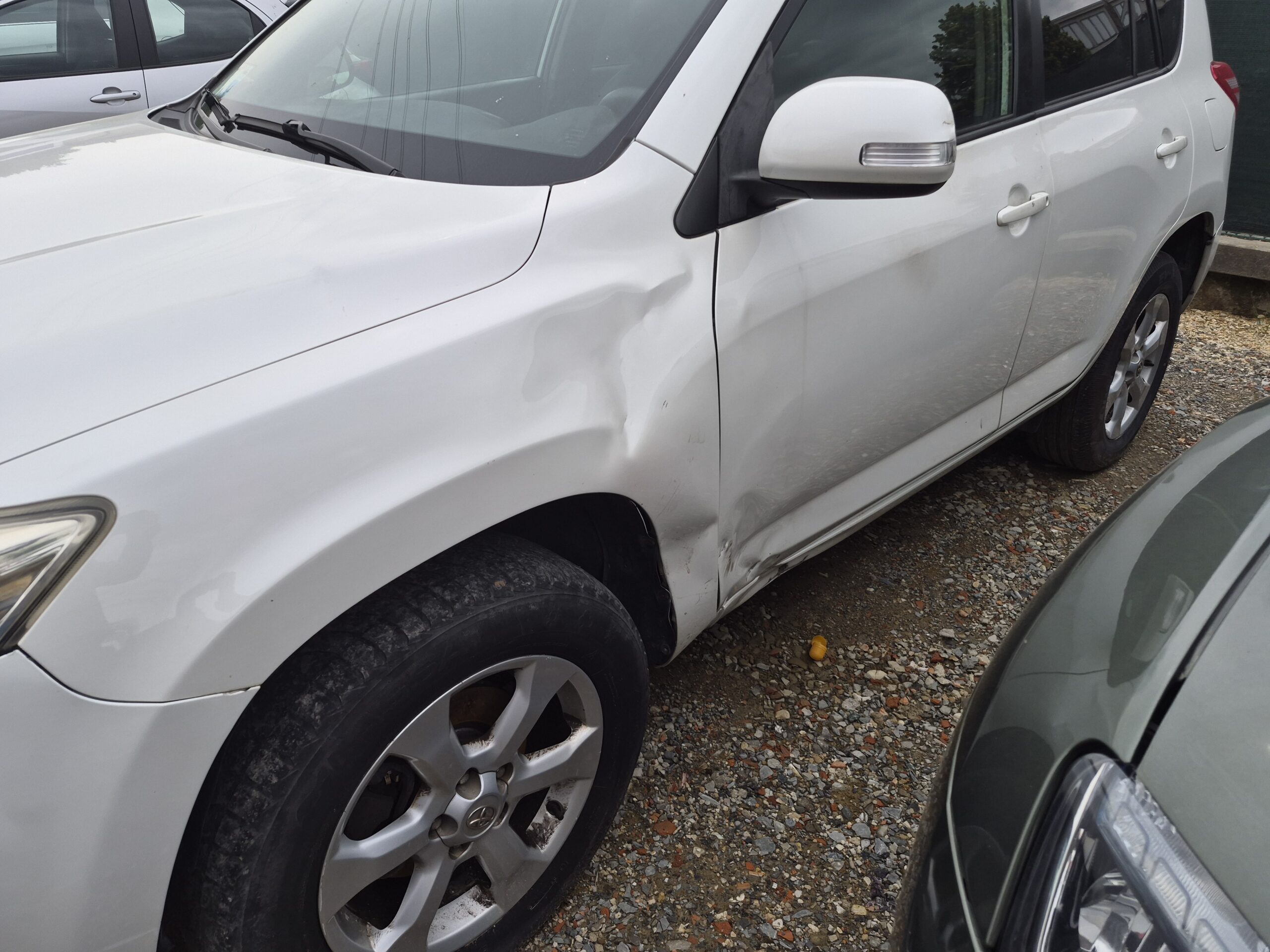TOYOTA RAV 4